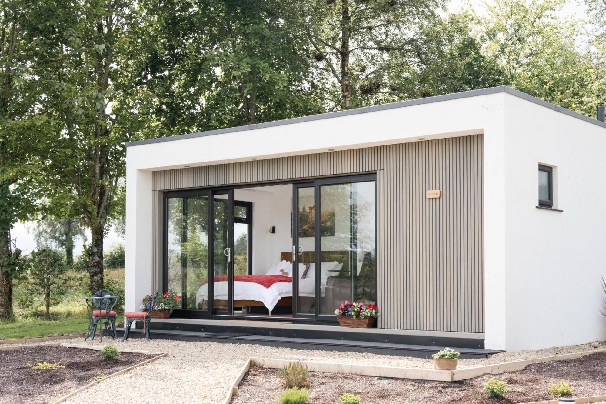 Lakescape - Waterfront Self- Catering Cabins Enniskillen Exterior photo