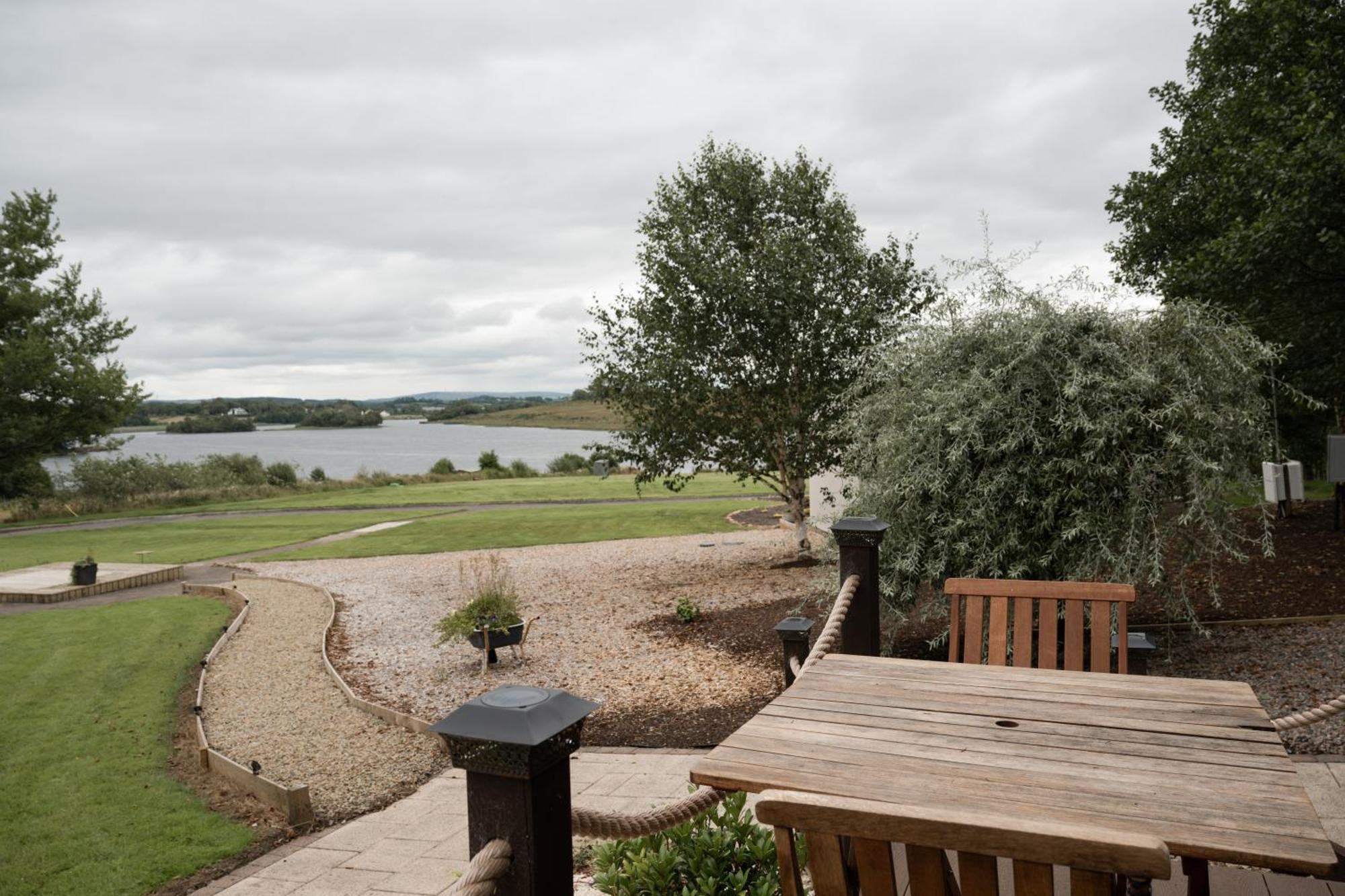 Lakescape - Waterfront Self- Catering Cabins Enniskillen Exterior photo
