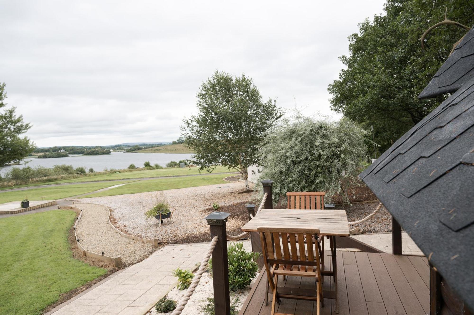 Lakescape - Waterfront Self- Catering Cabins Enniskillen Exterior photo