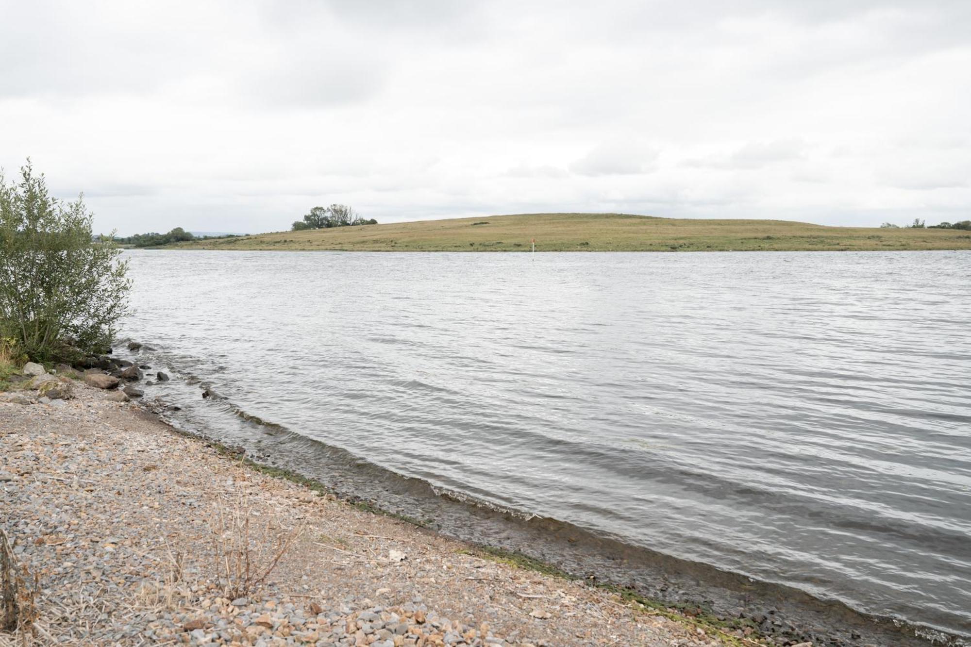 Lakescape - Waterfront Self- Catering Cabins Enniskillen Exterior photo