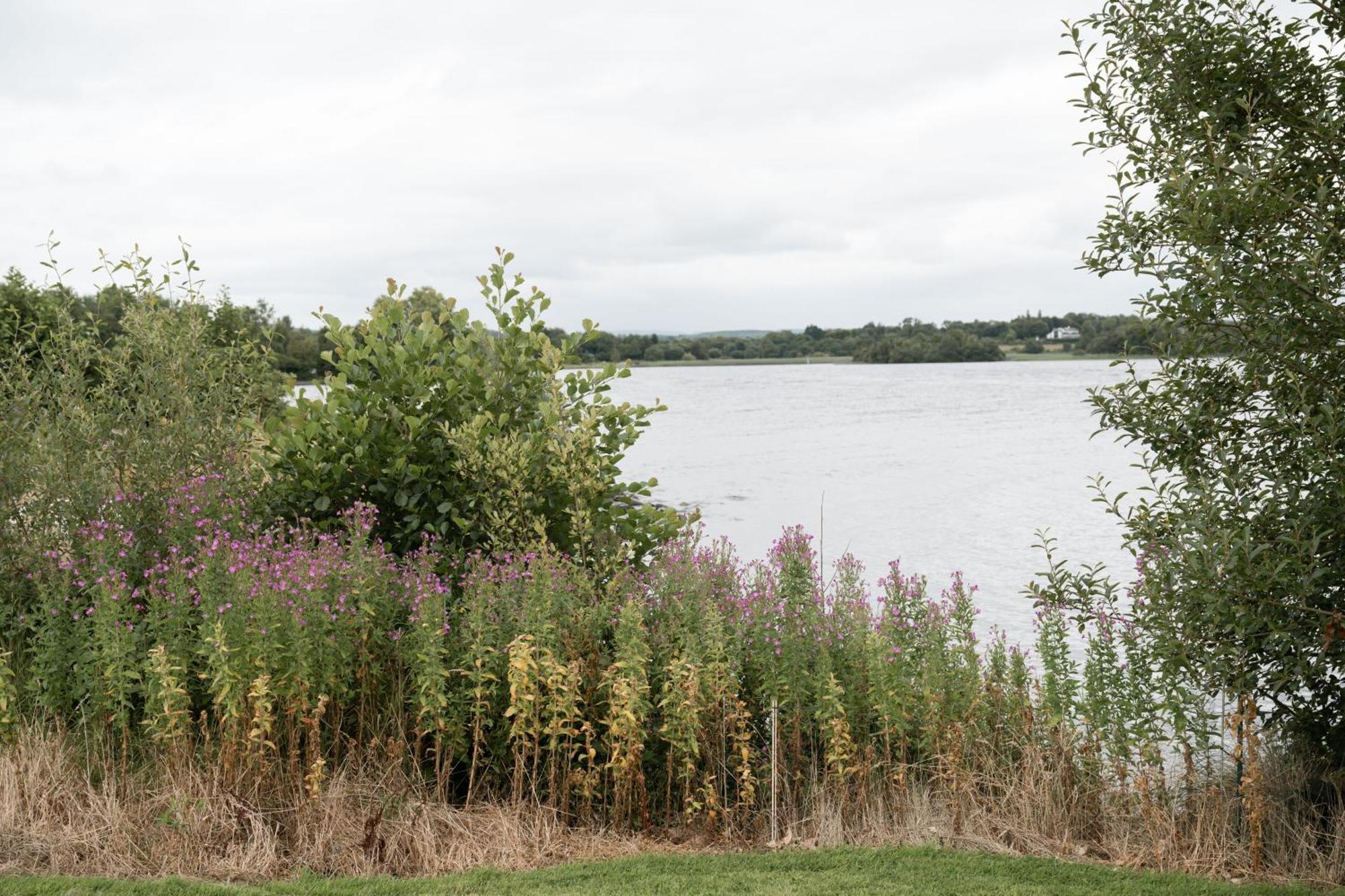 Lakescape - Waterfront Self- Catering Cabins Enniskillen Exterior photo